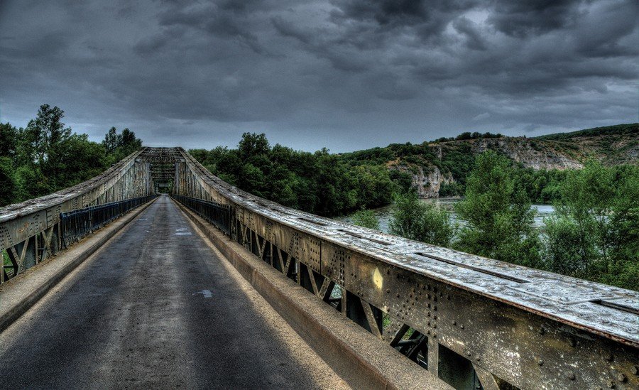 Fototapet: Înaintea furtunii (pod) - 254x368 cm