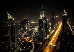 Fototapet vlies: Dubai la noapte (1) - 184x254 cm